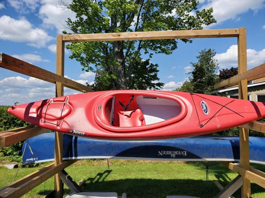 Fun Place With A Sandy Beach For Swimming, Boating, And Fishing, Featuring 3 Available Cabins Fenelon Falls Eksteriør billede