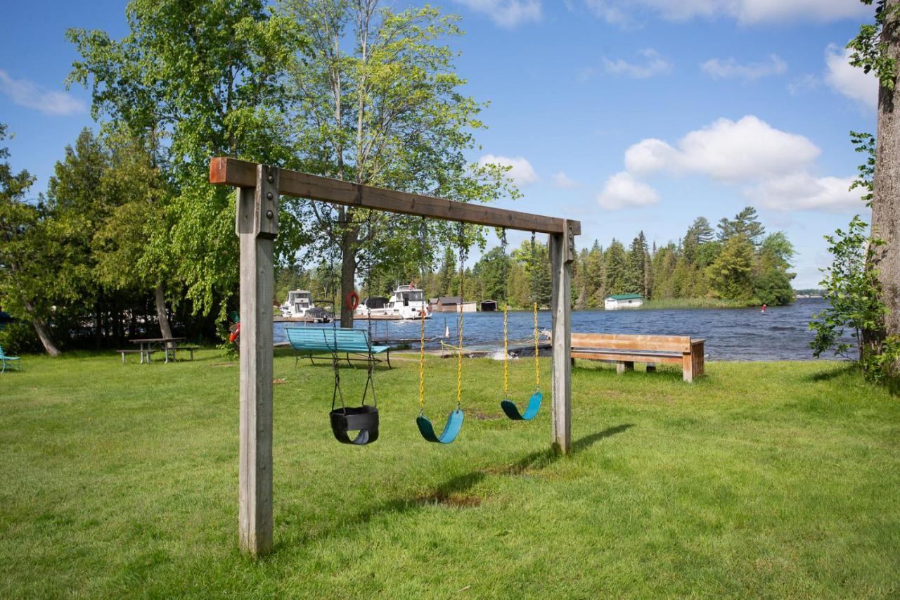Fun Place With A Sandy Beach For Swimming, Boating, And Fishing, Featuring 3 Available Cabins Fenelon Falls Eksteriør billede