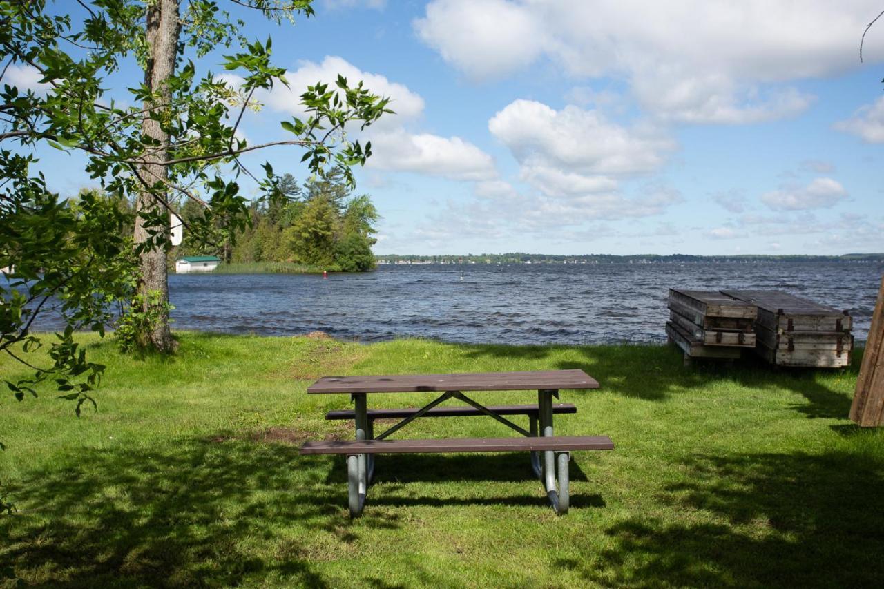 Fun Place With A Sandy Beach For Swimming, Boating, And Fishing, Featuring 3 Available Cabins Fenelon Falls Eksteriør billede
