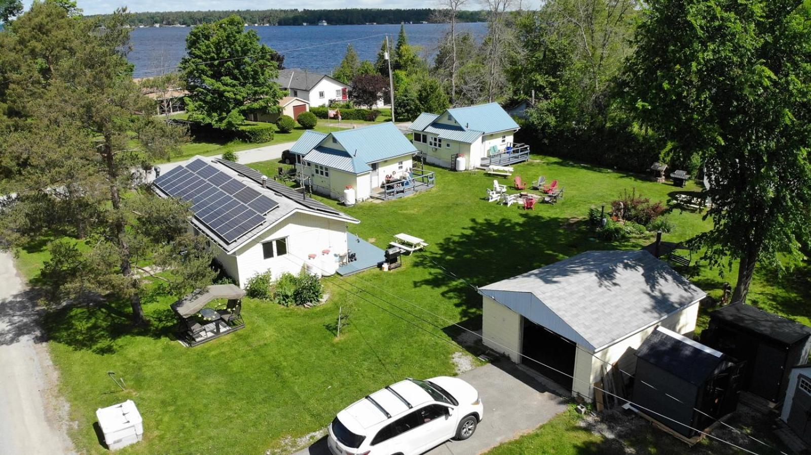 Fun Place With A Sandy Beach For Swimming, Boating, And Fishing, Featuring 3 Available Cabins Fenelon Falls Eksteriør billede