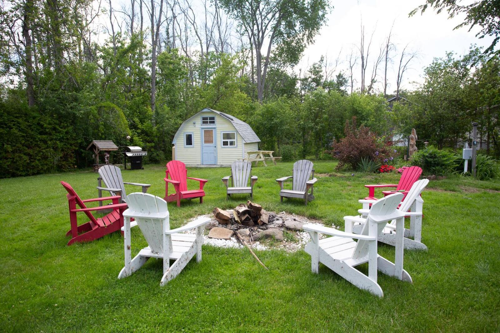 Fun Place With A Sandy Beach For Swimming, Boating, And Fishing, Featuring 3 Available Cabins Fenelon Falls Eksteriør billede