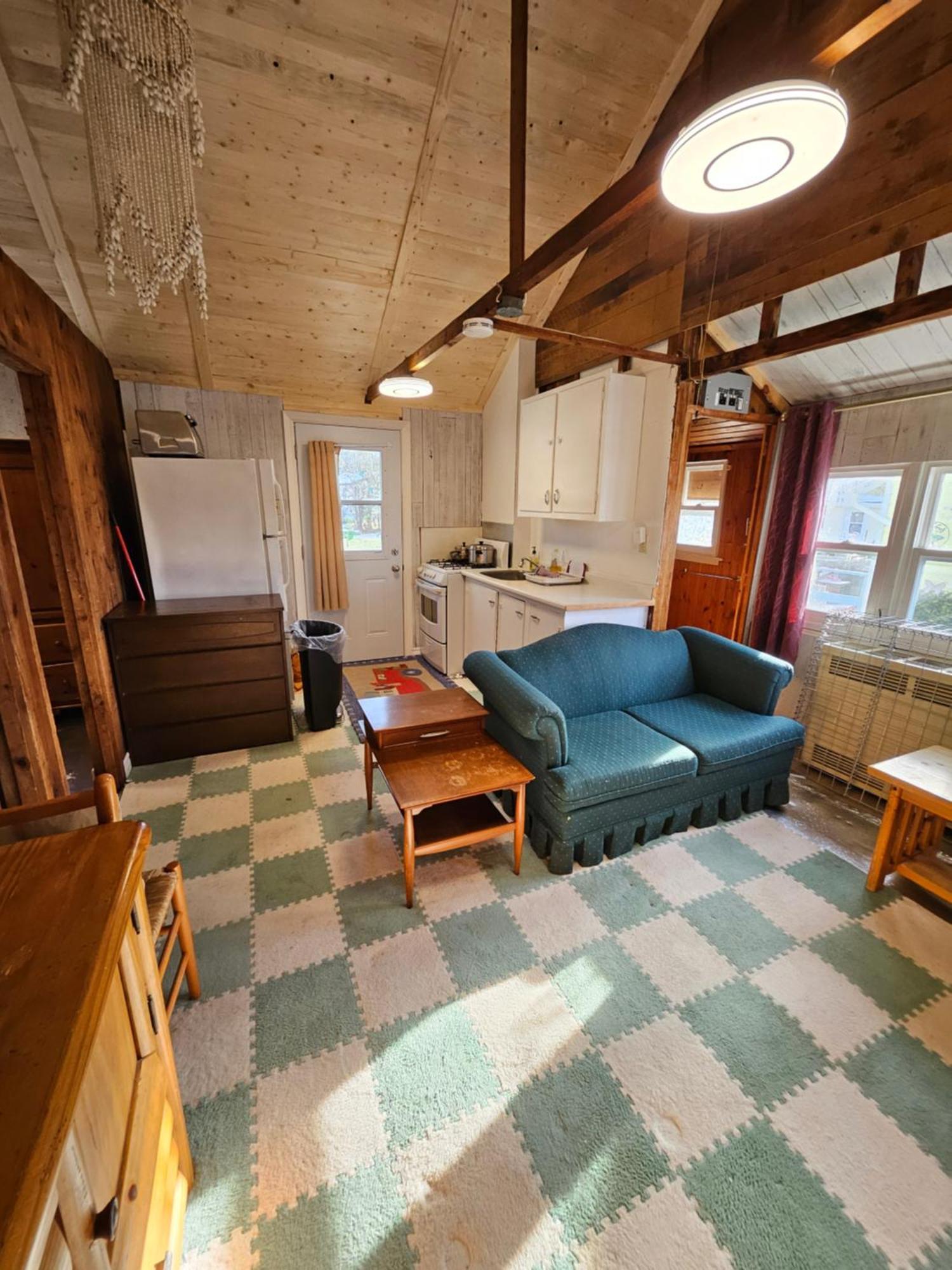 Fun Place With A Sandy Beach For Swimming, Boating, And Fishing, Featuring 3 Available Cabins Fenelon Falls Eksteriør billede